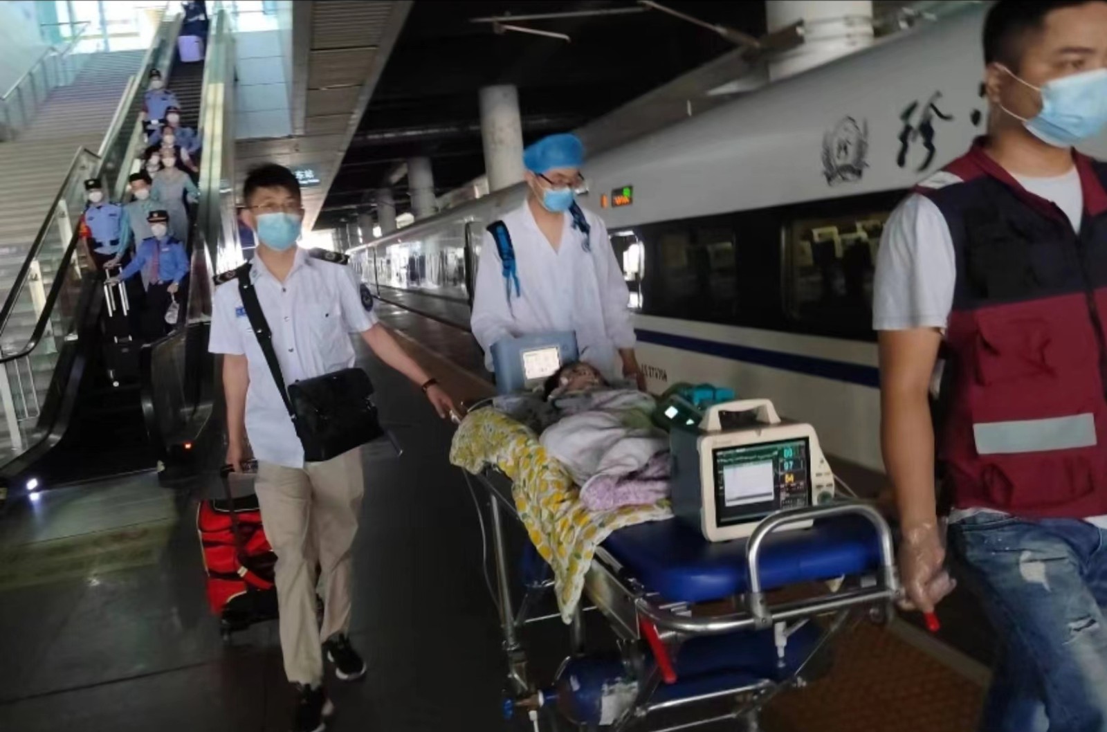 浦江县高铁转运公司