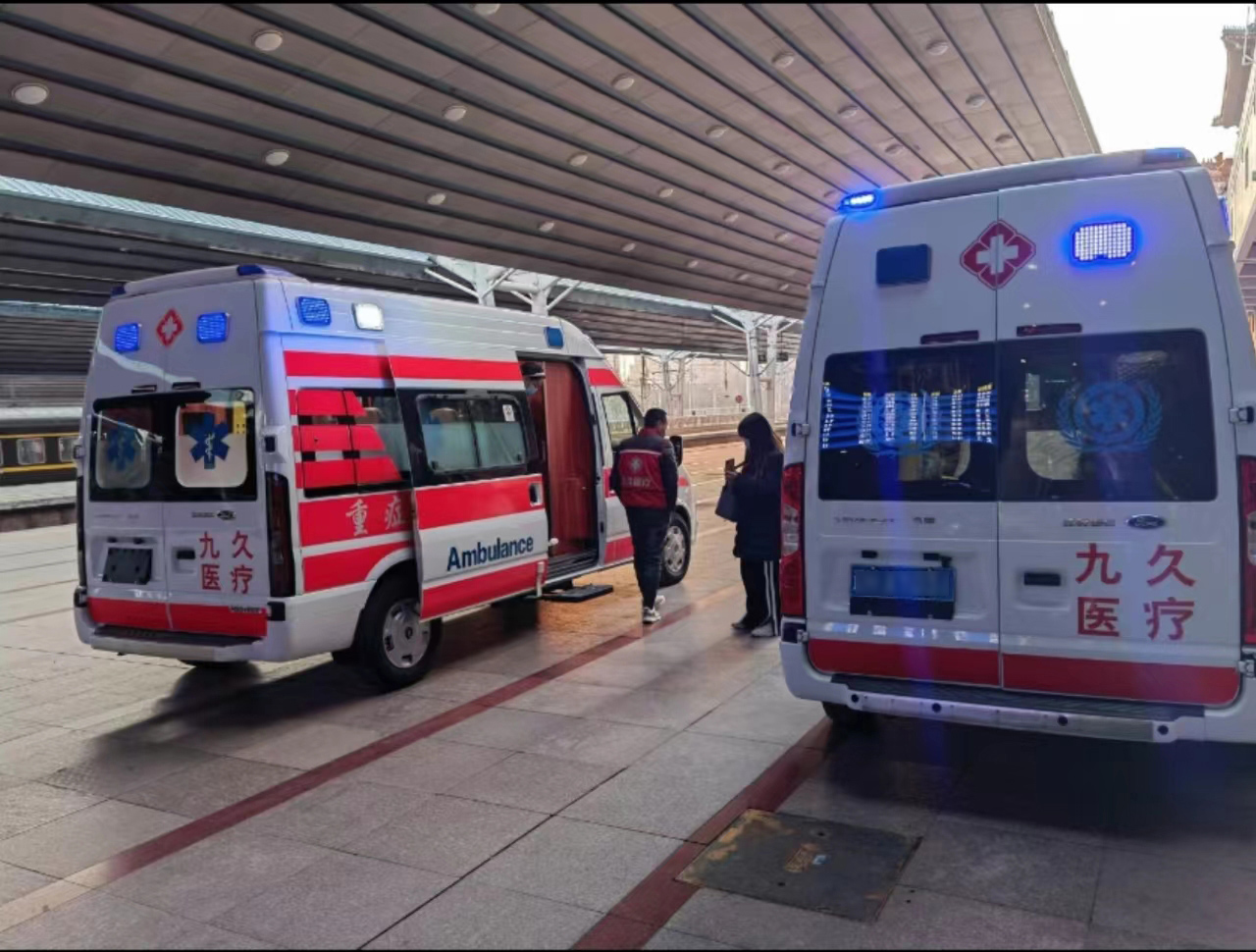 浦江县救护车长途转运